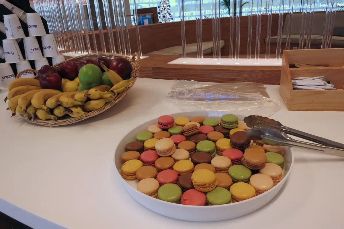 Skiing in Montgenevre: Snacks at the Eurotunnel