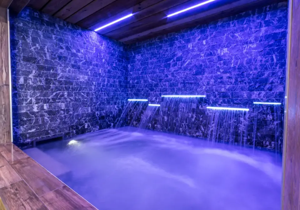 Chalet Altitude - Arc 2000 - Spa area (6).webp
