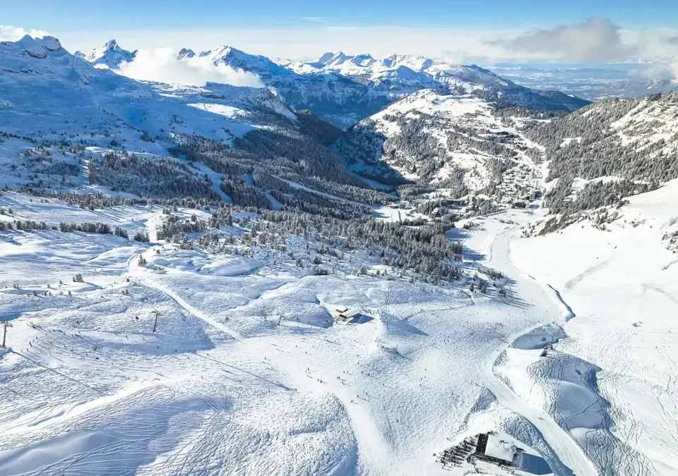 Flaine-Candice-Genard-Reduit-1.webp
