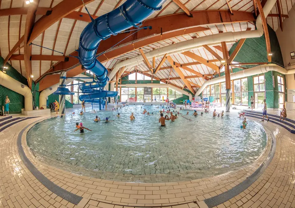 Villard de Lans - Indoor pool (©Raj Bundhoo).webp