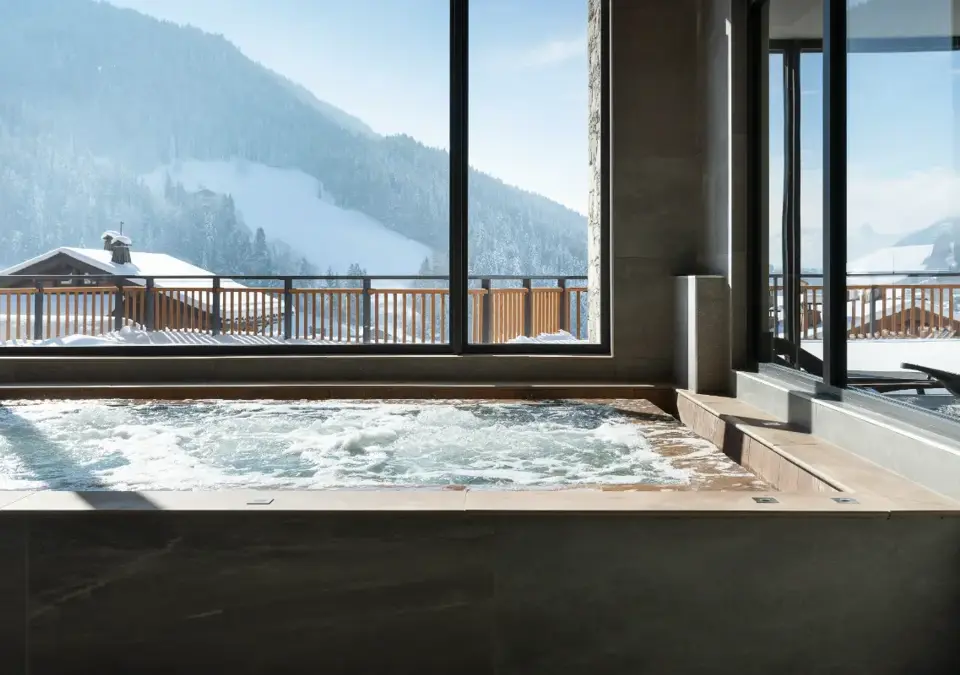 Chalets de Joy-Le Grand Bornand-Hot tub (1).webp