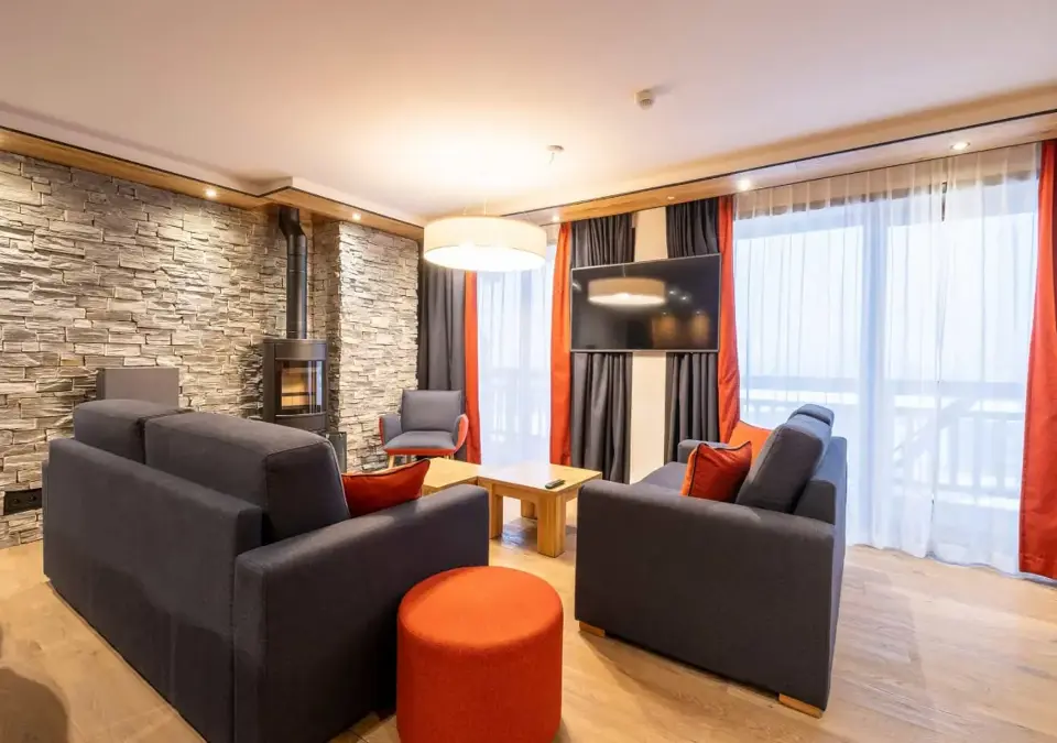 Alparena-2 bed superior apt (©JFD) (2).webp